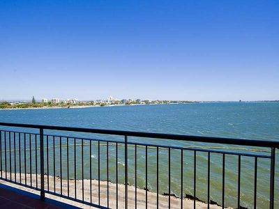 302 / 173 Mounts Bay Road, Perth