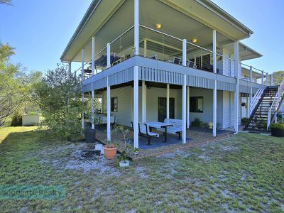 2 Wollemi Cl, Woodgate