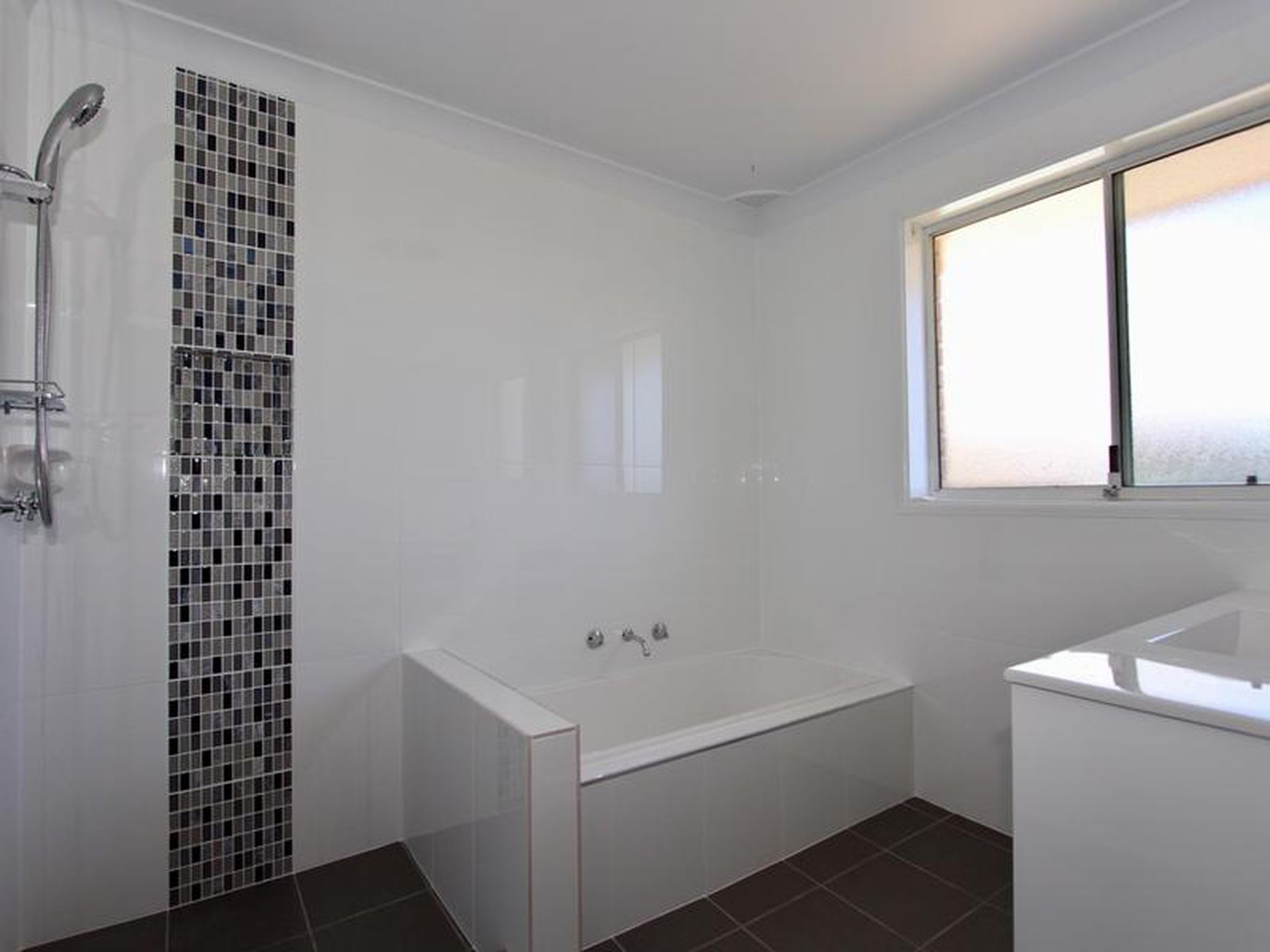 2 Swanbrooke Street, Windradyne