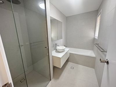 1 / 305 Government Road, Labrador