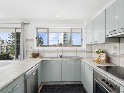 7 / 22 FREDERICK STREET, Surfers Paradise