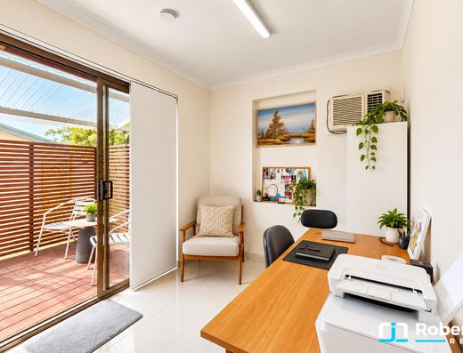 A Character Home with the Ultimate Setup for the Motorhome or Caravan image 12