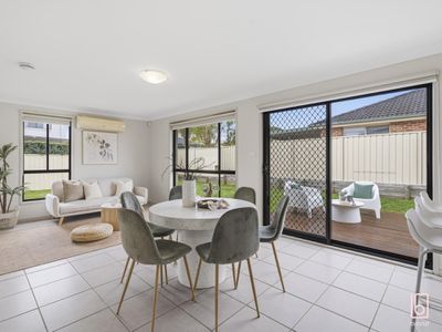 30 Skyhawk Avenue, Hamlyn Terrace