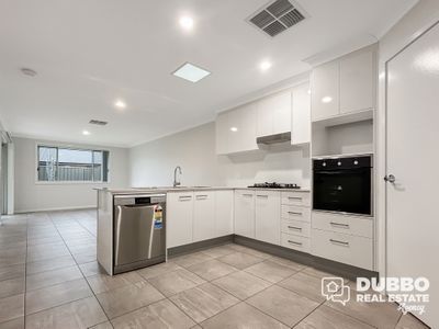 22A Boyd Avenue, Dubbo