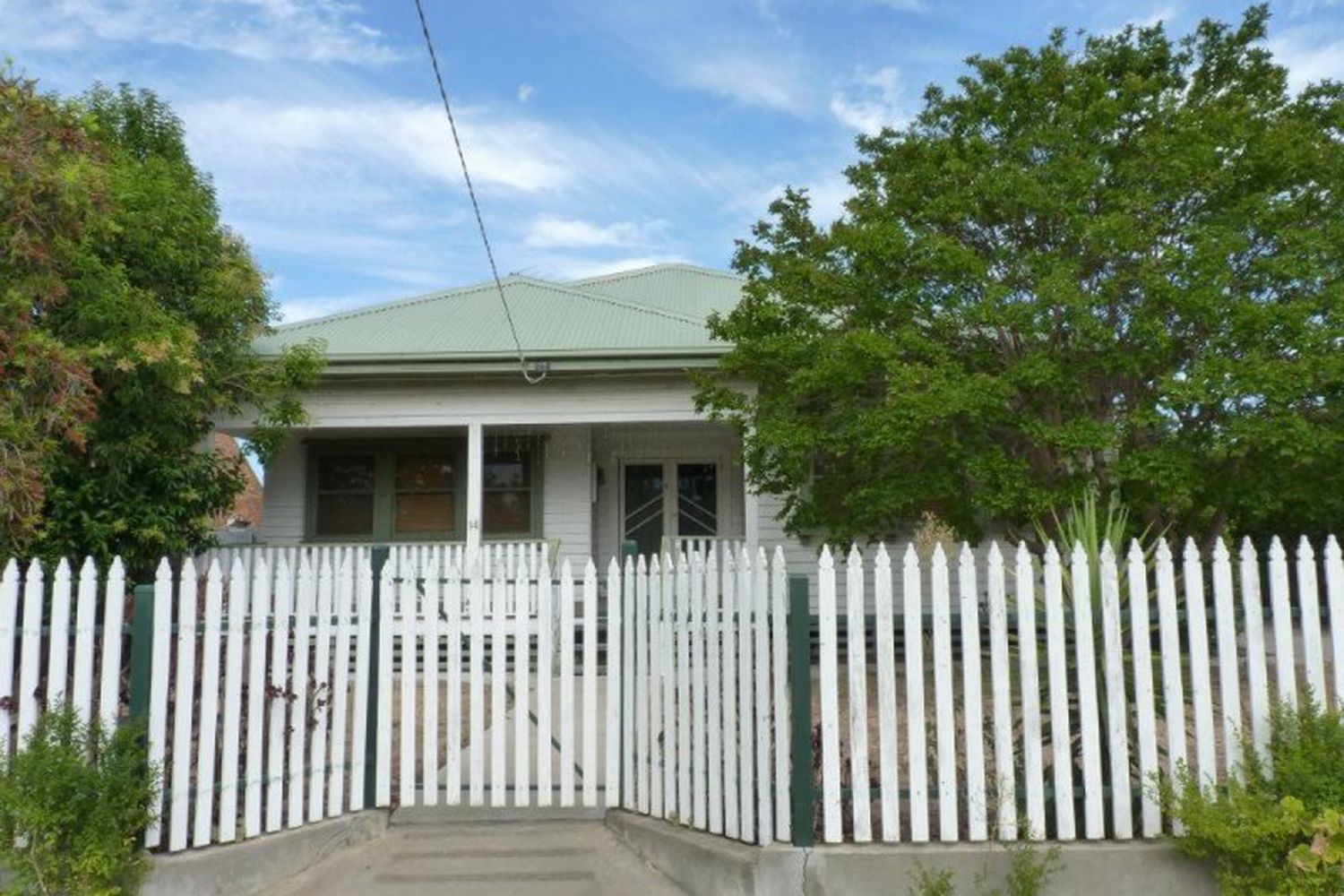 14 Robinson Street, Horsham