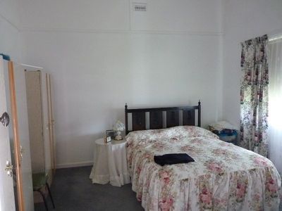 8 George Street, Horsham