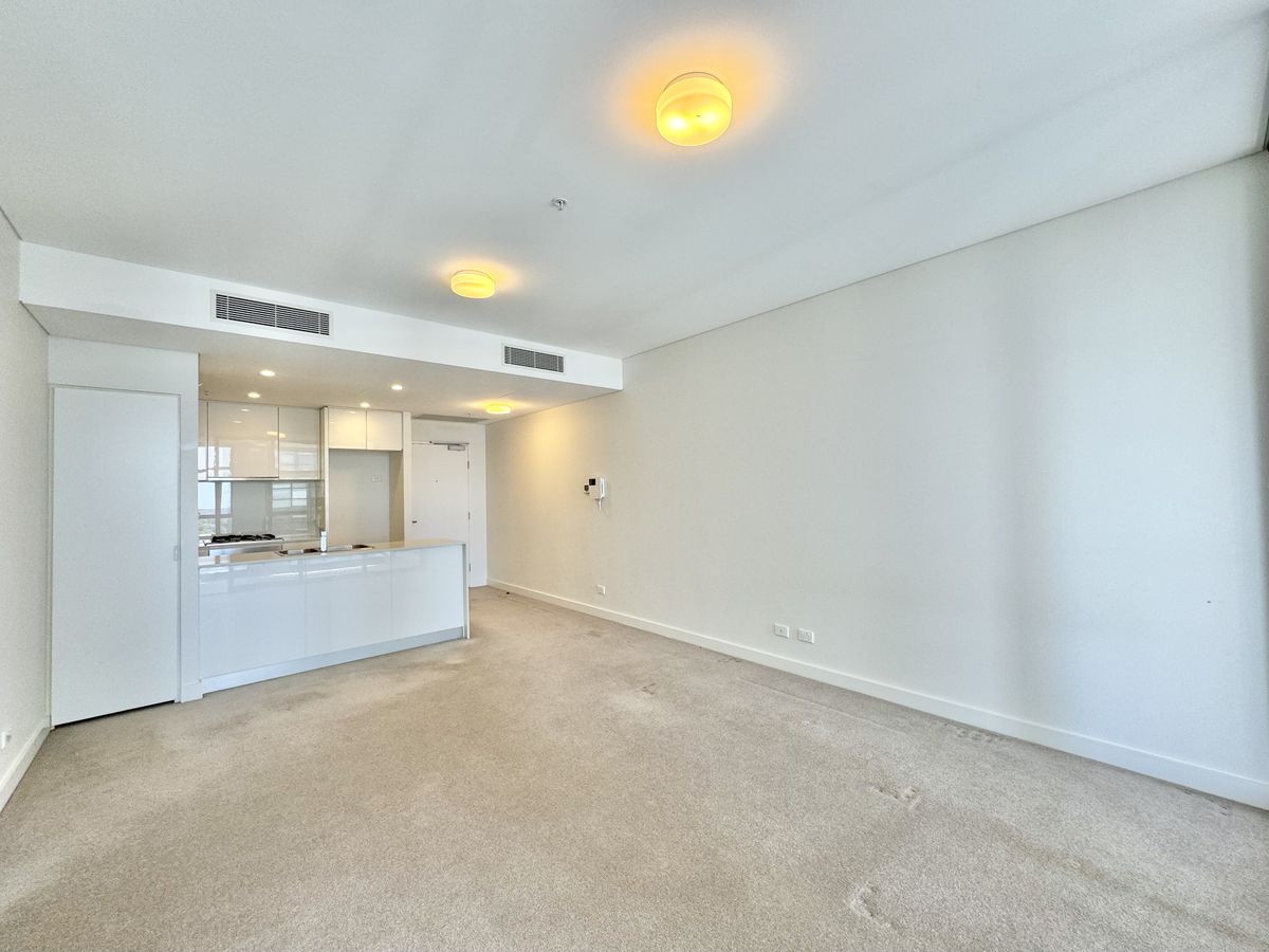 1507 / 438 Victoria Avenue, Chat...
