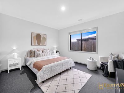 3 Farmingdale Street, Manor Lakes