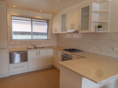 1 / 9 Moore Avenue, Clayton South