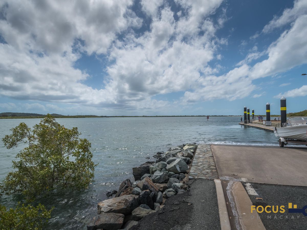 2 / 4 Vaucluse Crescent, East Mackay