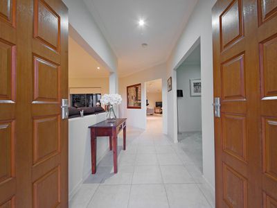 2 Lachlan Drive, Wakerley