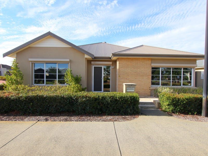 4 Tindale Crest, Aveley