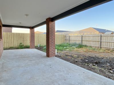 33 Ruthven Way, Mambourin