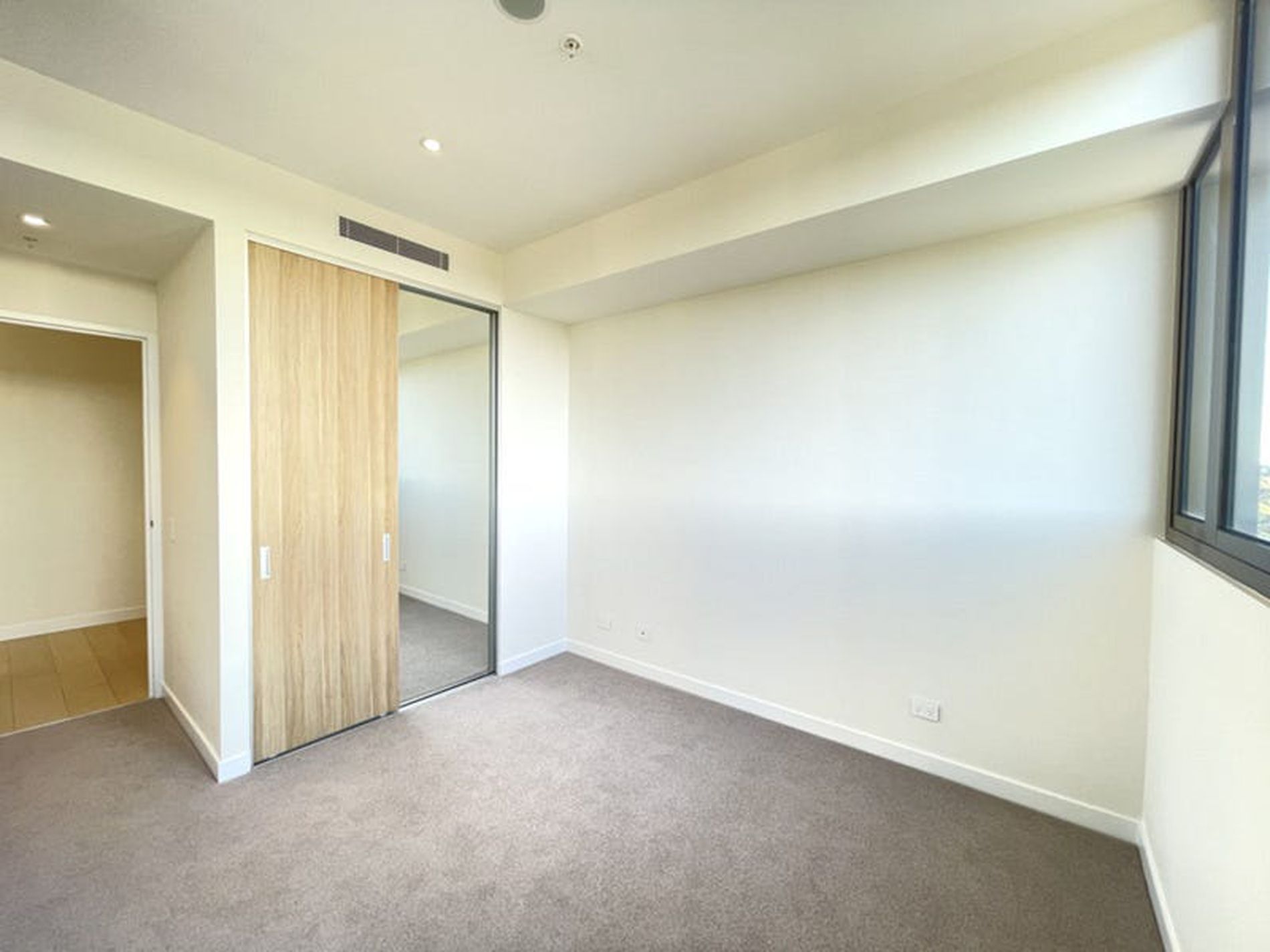 903 / 13 Halifax Street, North Ryde