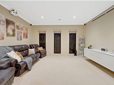 11 Insley Way, Caroline Springs