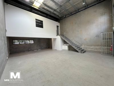 12 / 3 Kelso Crescent, Moorebank