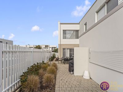 19 Catseye Walk, Treeby