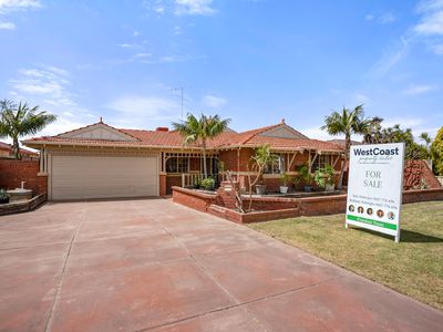 16 Frigate Close, Waikiki