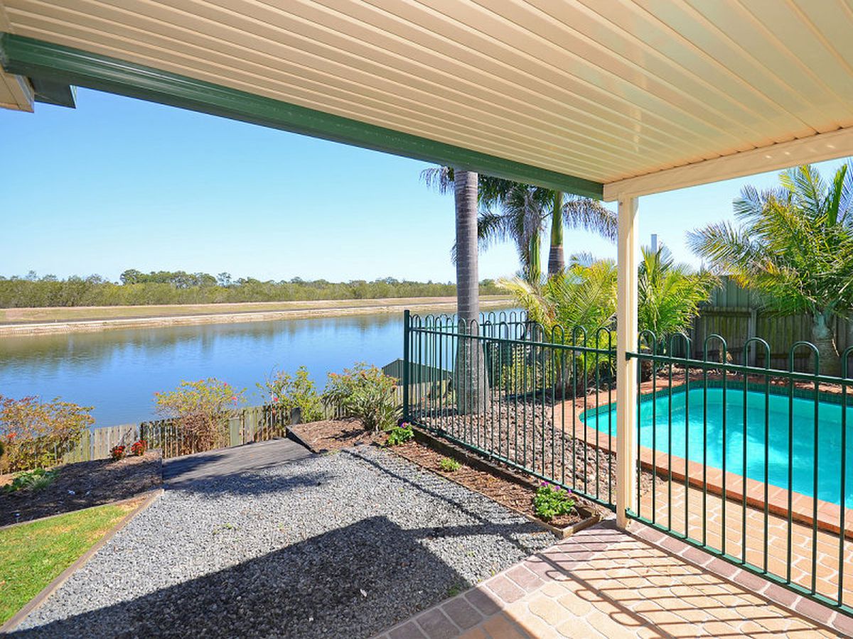 24 Bushlark Avenue, Eli Waters