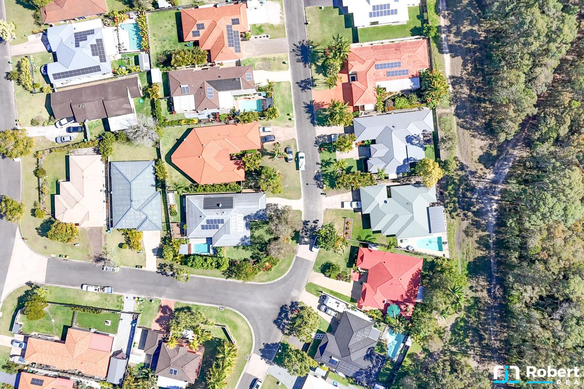 1 Feathertail Court, Tewantin