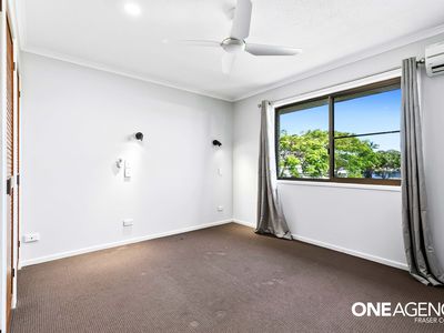 6 / 6 Dayman Street, Urangan