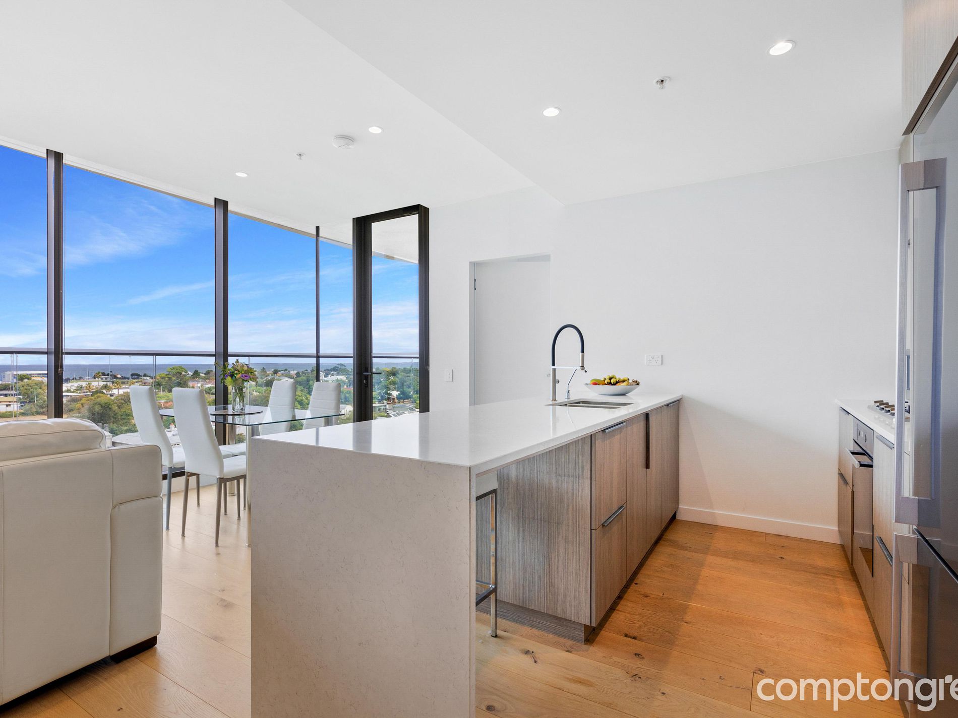 810 / 25 Windsor Terrace, Williamstown