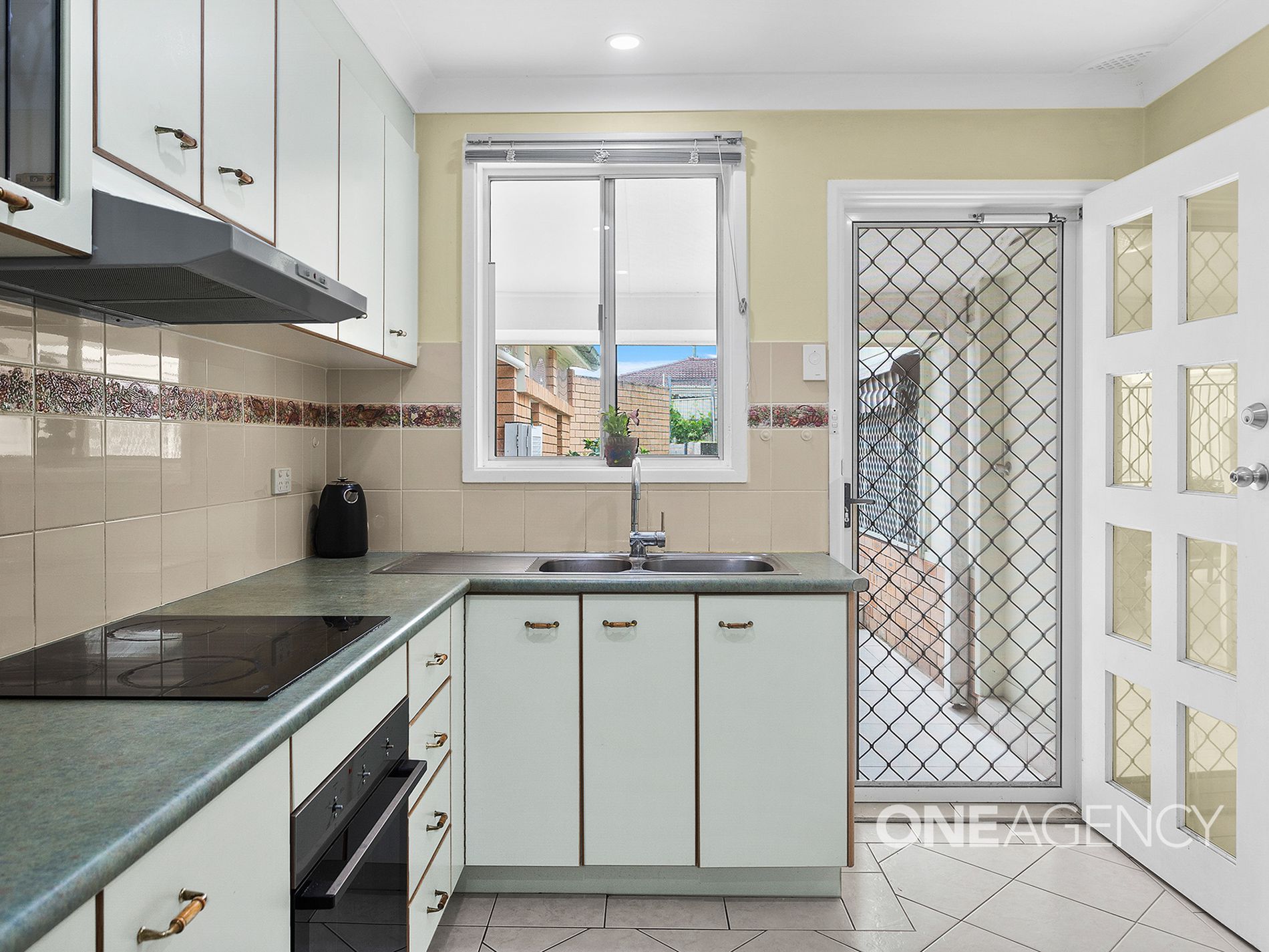 21 Lachlan Avenue, Barrack Heights