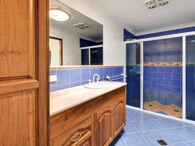71-73 CRANE STREET, Longreach