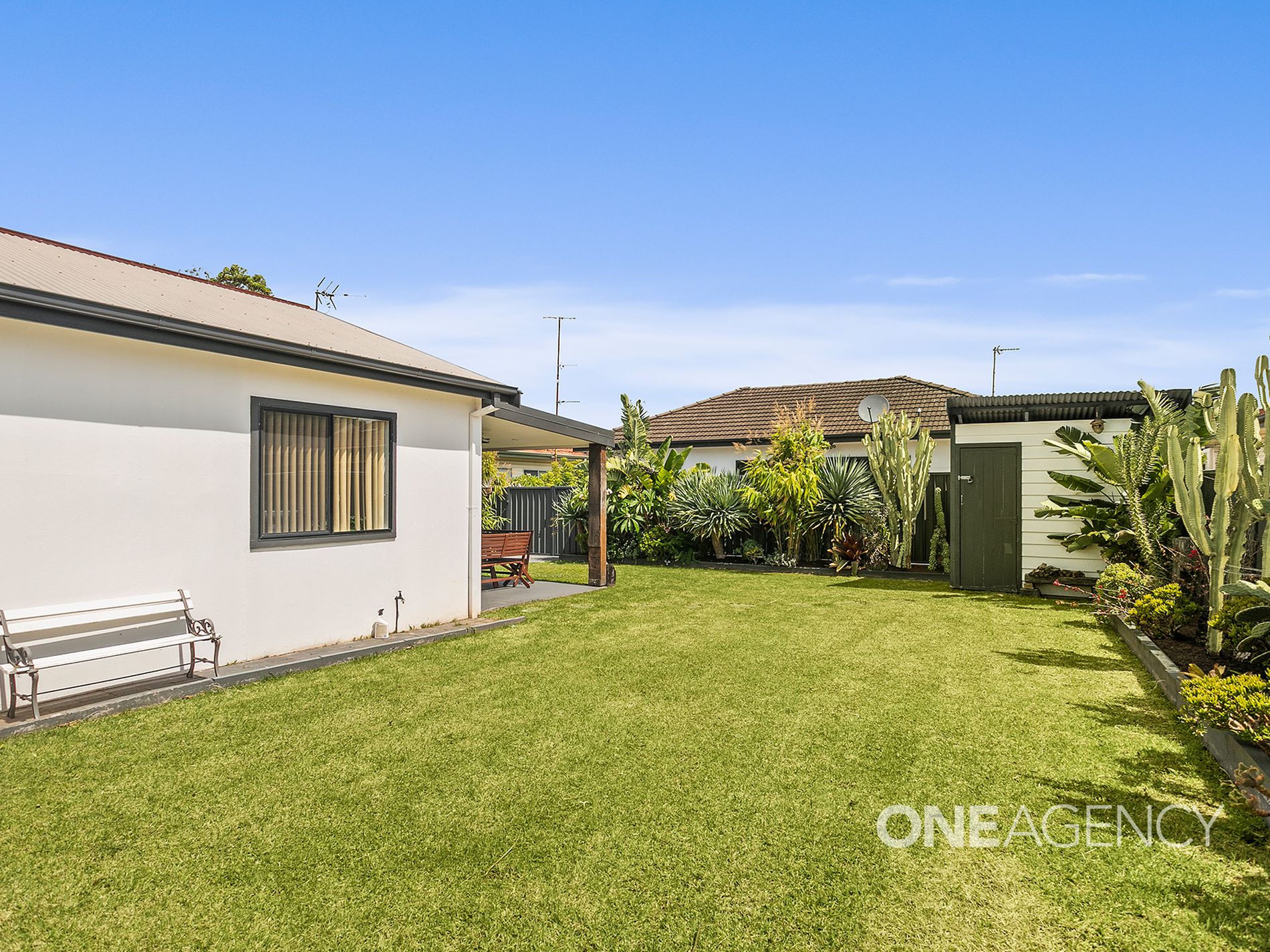 4 Carinmoney Avenue, Warilla