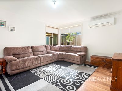 12 Riverpark Way, Horsley