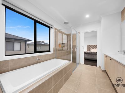 56 Carnelian Circuit, Clyde North