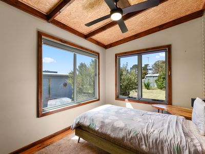 1 Holloway Street, Donovans