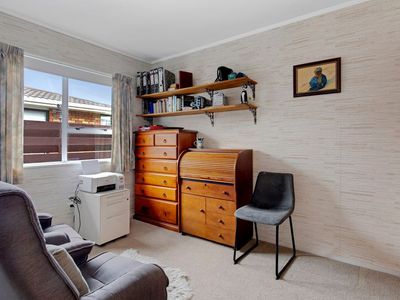 8 B Alexander Place, Otaki