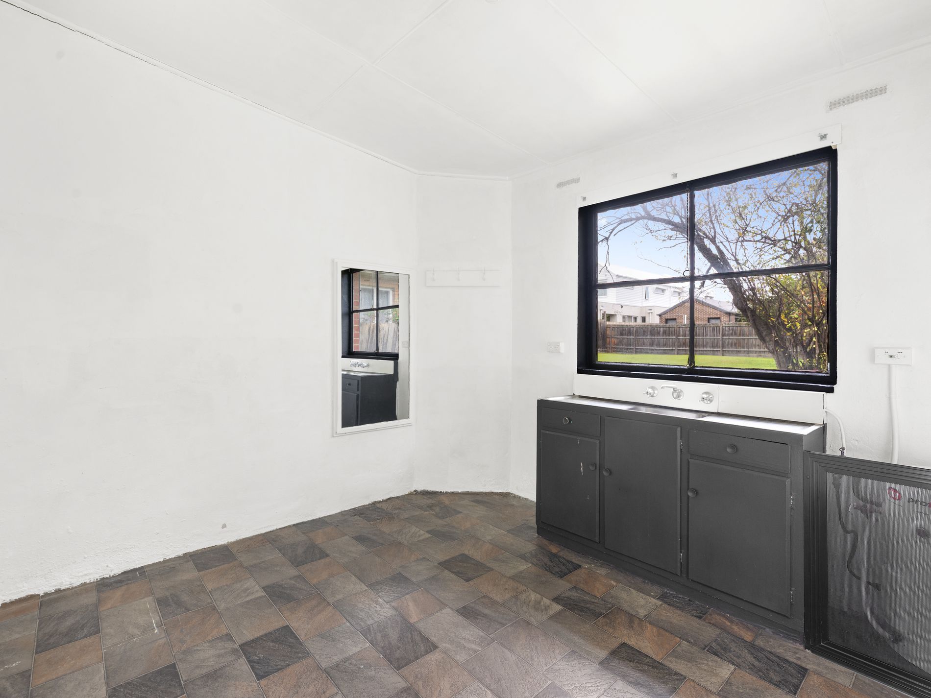 44 Vernon Street, South Kingsville