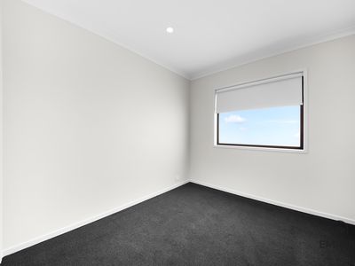 9 Zagros Street, Clyde North