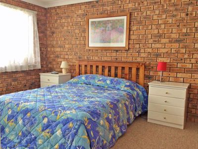 3 / 5 Mitchell Parade, Mollymook