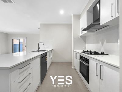 9 Evora Road, Clyde