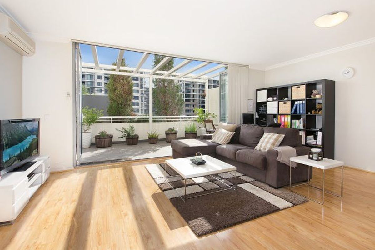 114 / 3  Stromboli Strait , Wentworth Point