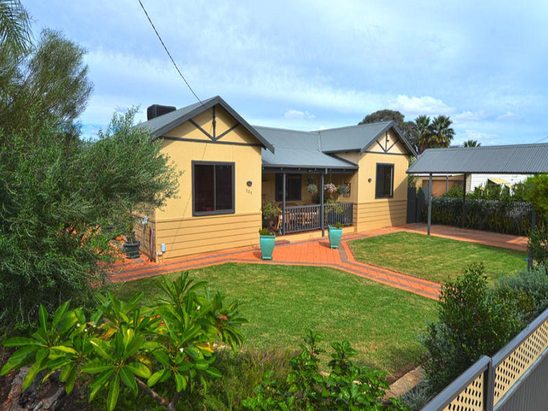 101 Lyall Street, Lamington