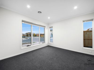 1 Rockdale Road, Clyde North
