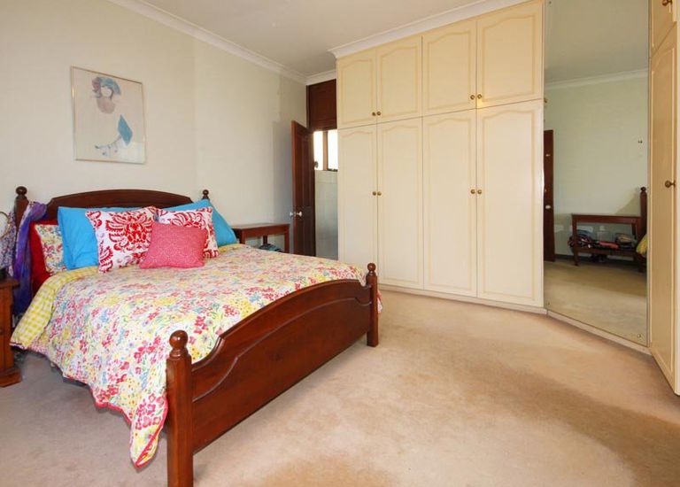13 Anglesey Avenue, St Georges