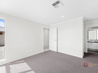 8 Henricus Avenue, Henley Brook
