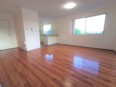 7 / 26 Henley Road, Homebush West