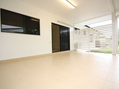 1 / 11 Olive Street, Manoora