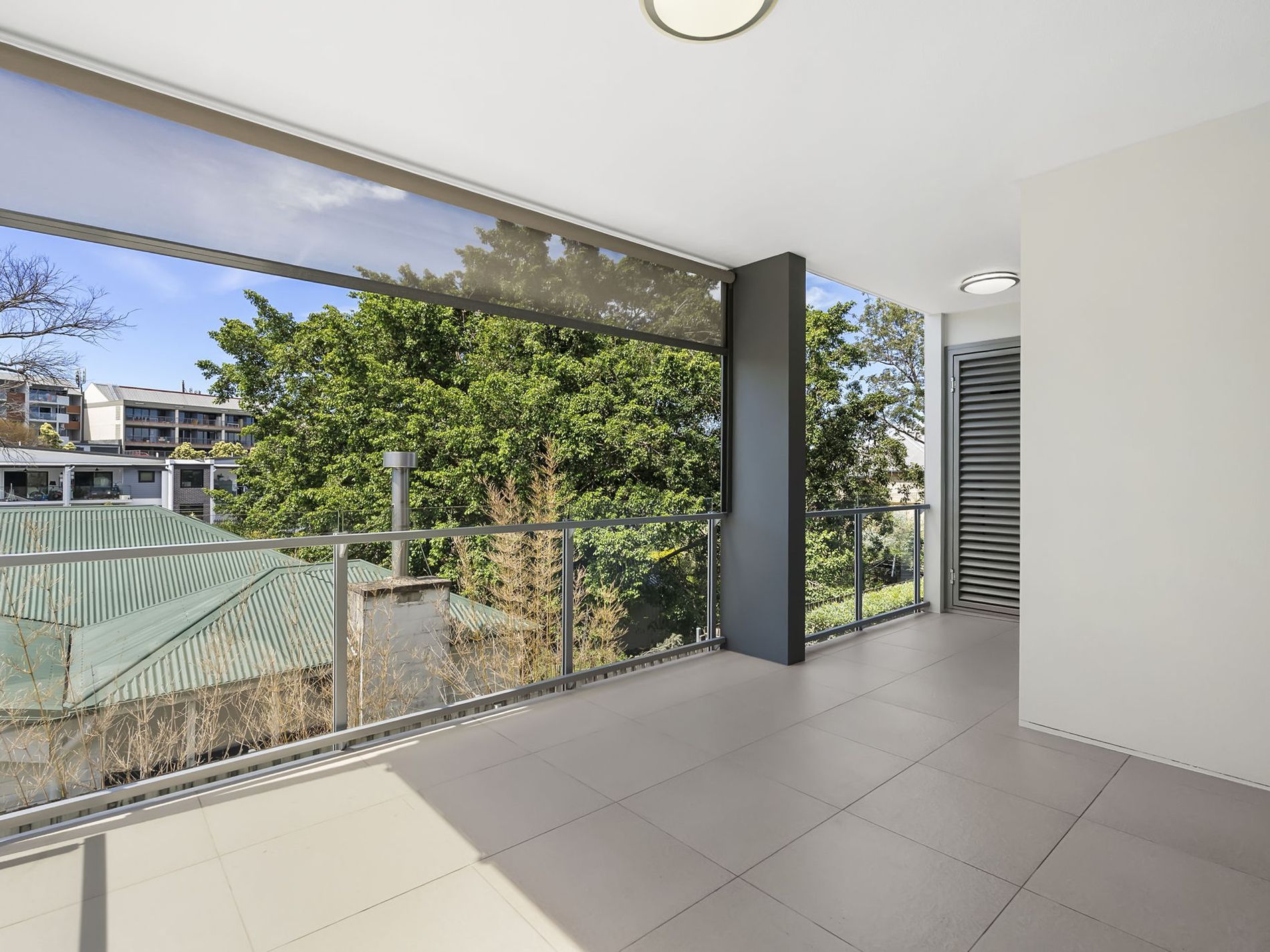 2 / 12 Kings Road, Taringa