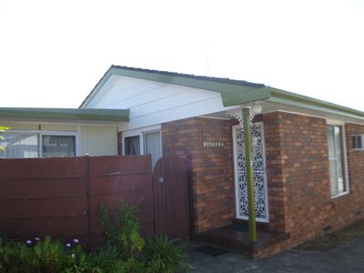 1 / 104 The Boulevard, Oak Flats