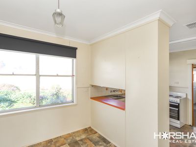 8 Knight Place, Horsham