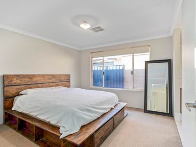 21 Sarsaparilla Ramble, Byford