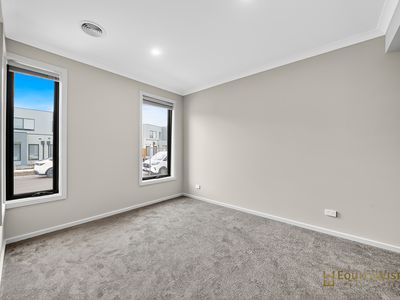 9 Attraction Way, Mambourin