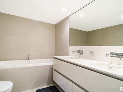 1807 / 96 Bow River Crescent, Burswood